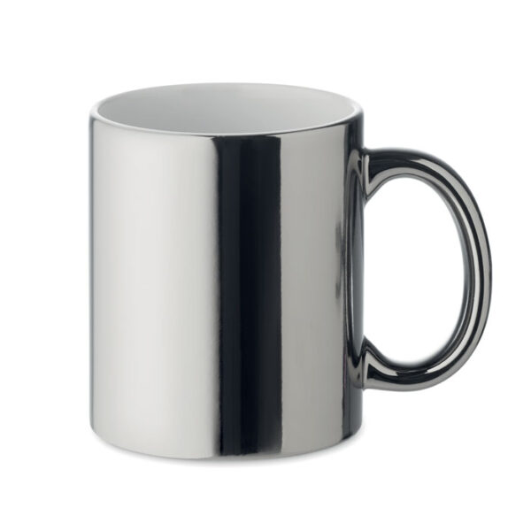 HOLLY - Image 6